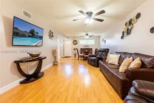 300 S Hollybrook, Pembroke Pines, FL 33025 - Photo 3
