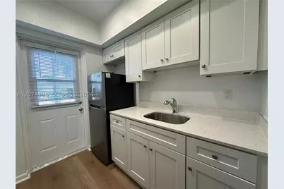 2822 Van Buren #101, Hollywood, FL 33020 - Photo 5