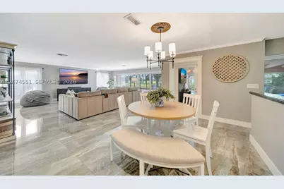 560 W Tropical, Plantation, FL 33317 - Photo 23