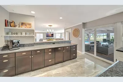 560 W Tropical, Plantation, FL 33317 - Photo 27