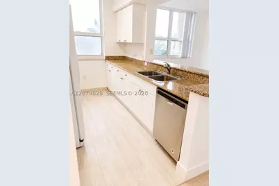 19501 W Country Club #408, Aventura, FL 33180 - Photo 3