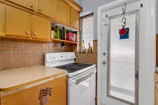 7840 Harding, Miami Beach, FL 33141 - Photo 11