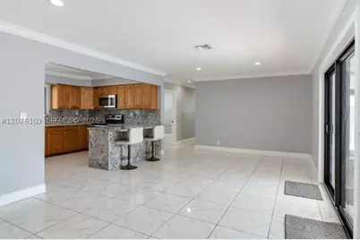 913 SW 49th, Plantation, FL 33317 - Photo 7