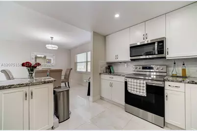 121 Golden Isles #907, Hallandale Beach, FL 33009 - Photo 11