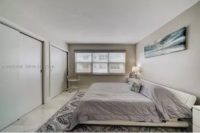 121 Golden Isles #907, Hallandale Beach, FL 33009 - Photo 15