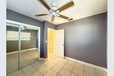 4585 E 9th, Hialeah, FL 33013 - Photo 15