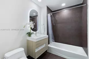 1040 Biscayne, Miami, FL 33132 - Photo 25
