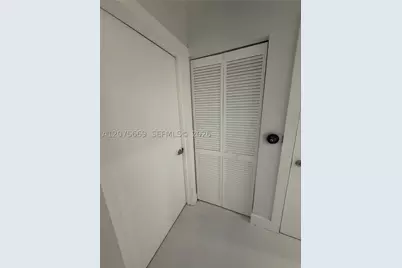 951 Brickell #4105, Miami, FL 33131 - Photo 11