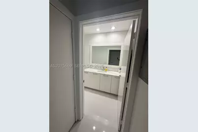 951 Brickell #4105, Miami, FL 33131 - Photo 19