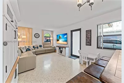 1136 NW 34th #Main, Miami, FL 33125 - Photo 3