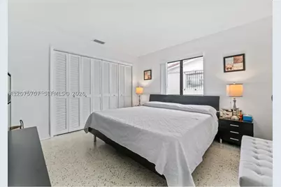 1136 NW 34th #Main, Miami, FL 33125 - Photo 5