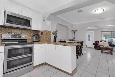 3030 NW 90th, Miami, FL 33147 - Photo 17
