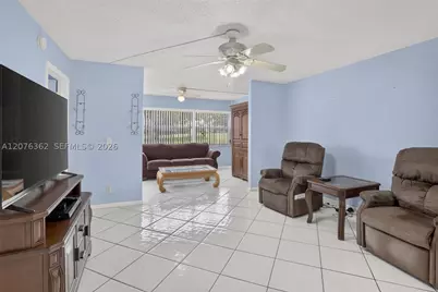9721 Sunrise Lakes #102, Sunrise, FL 33322 - Photo 15