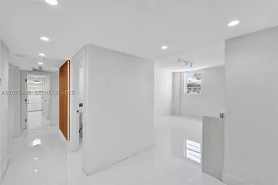 90 Edgewater #104, Coral Gables, FL 33133 - Photo 1