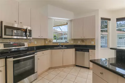 10256 NW 53rd, Coral Springs, FL 33076 - Photo 25