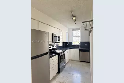 770 Claughton Island #601, Miami, FL 33131 - Photo 3