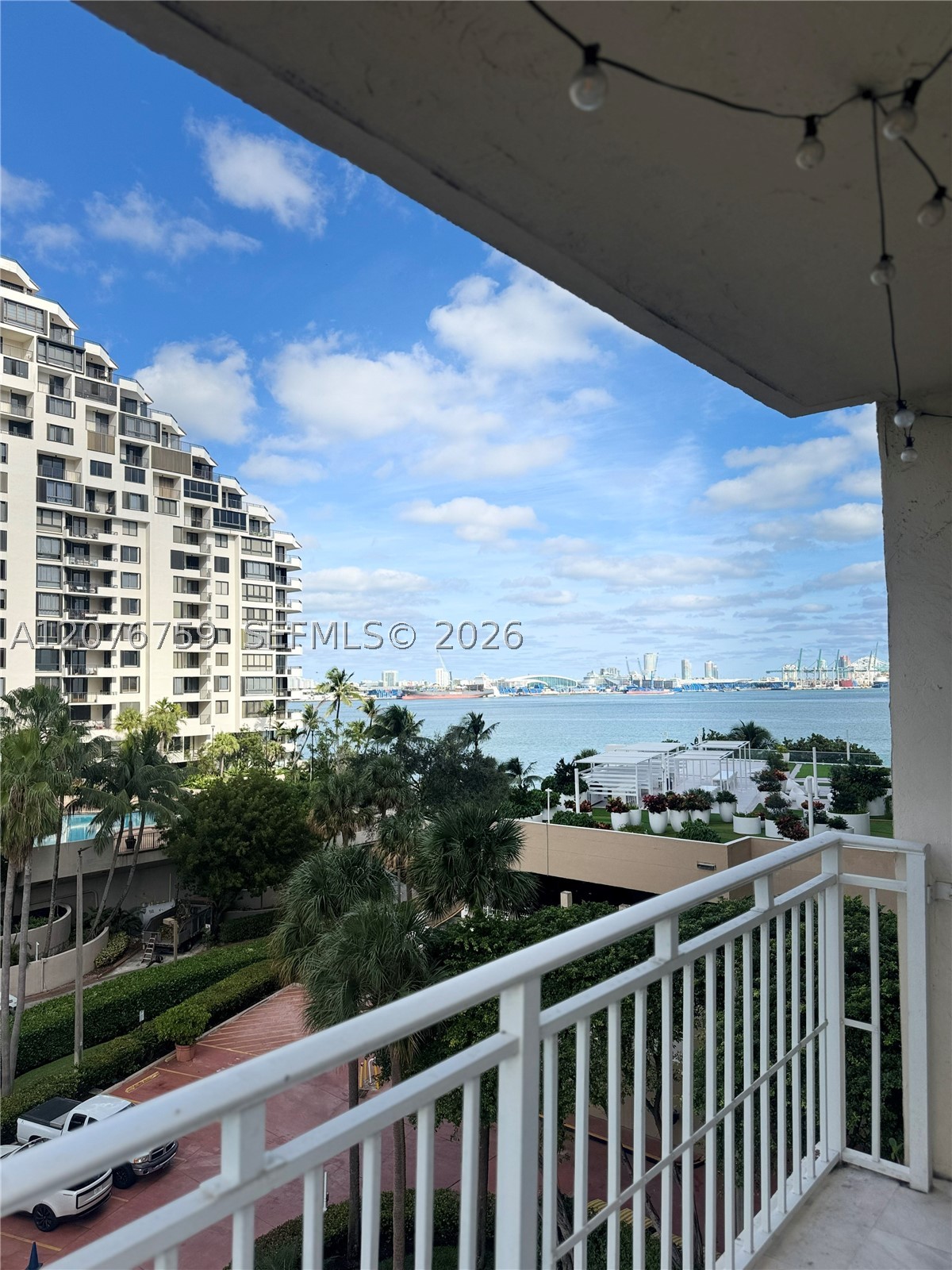 770 Claughton Island #601 - 770 Claughton Island #601, Miami, FL 33131 Luxury Property | Jose Angel Pina
