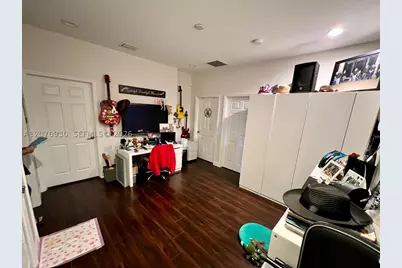 9271 NW 16th, Pembroke Pines, FL 33027 - Photo 11