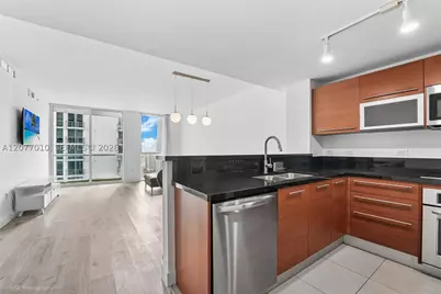 253 NE 2nd #2104, Miami, FL 33132 - Photo 9