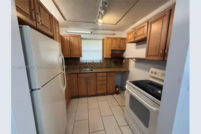 5715 Hayes #5715, Hollywood, FL 33021 - Photo 7