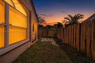 8021 SW 158th, Miami, FL 33193 - Photo 3