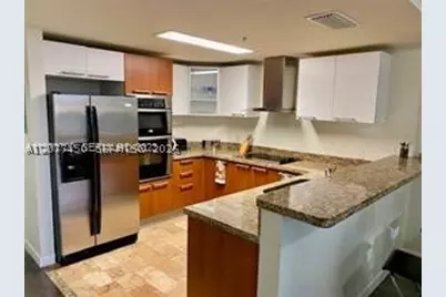 170 SE 14th #2006, Miami, FL 33131 - Photo 3