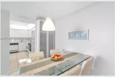 800 Claughton Island #1204, Miami, FL 33131 - Photo 5