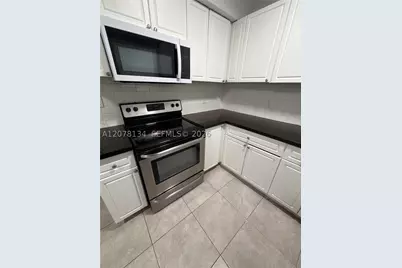 942 NW 11th, Fort Lauderdale, FL 33311 - Photo 3