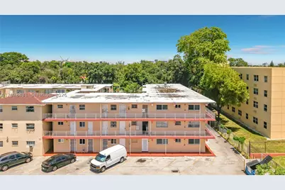 2441 NW 13th #67, Miami, FL 33125 - Photo 9