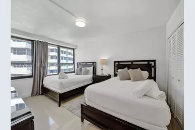 5225 Collins #1516, Miami Beach, FL 33140 - Photo 9