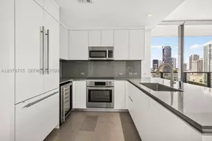 88 SW 7th, Miami, FL 33130 - Photo 7