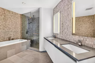 88 SW 7th #1511, Miami, FL 33130 - Photo 13