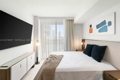 1611 SW 2nd #504, Miami, FL 33129 - Photo 3