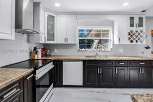 8330 NW 3rd, Pembroke Pines, FL 33024 - Photo 9