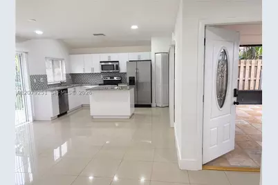 720 NW 132nd, Plantation, FL 33325 - Photo 3
