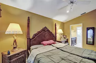 774 SW 120th, Pembroke Pines, FL 33025 - Photo 23