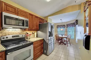 774 SW 120th, Pembroke Pines, FL 33025 - Photo 7