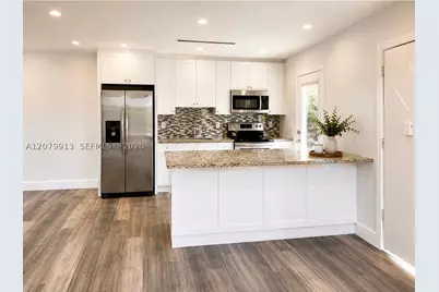 6910 Bay #6, Miami Beach, FL 33141 - Photo 3