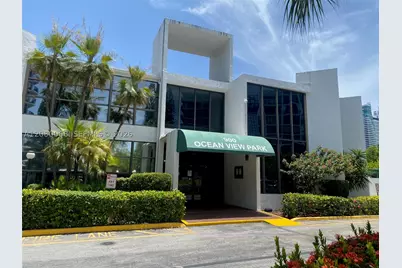 1000 Parkview #427, Hallandale Beach, FL 33009 - Photo 5