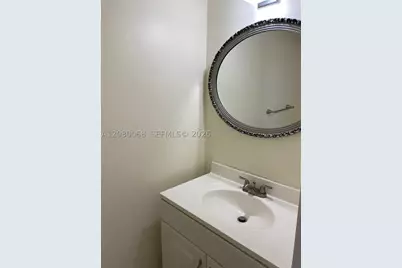 1000 Parkview #427, Hallandale Beach, FL 33009 - Photo 17