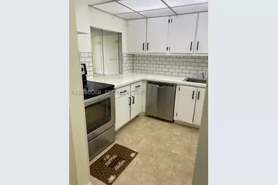 1000 Parkview #427, Hallandale Beach, FL 33009 - Photo 9