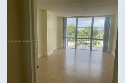 1000 Parkview #427, Hallandale Beach, FL 33009 - Photo 21