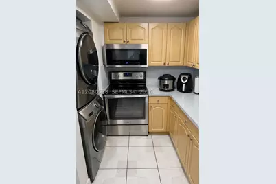10090 NW 80th #1540, Hialeah Gardens, FL 33016 - Photo 5