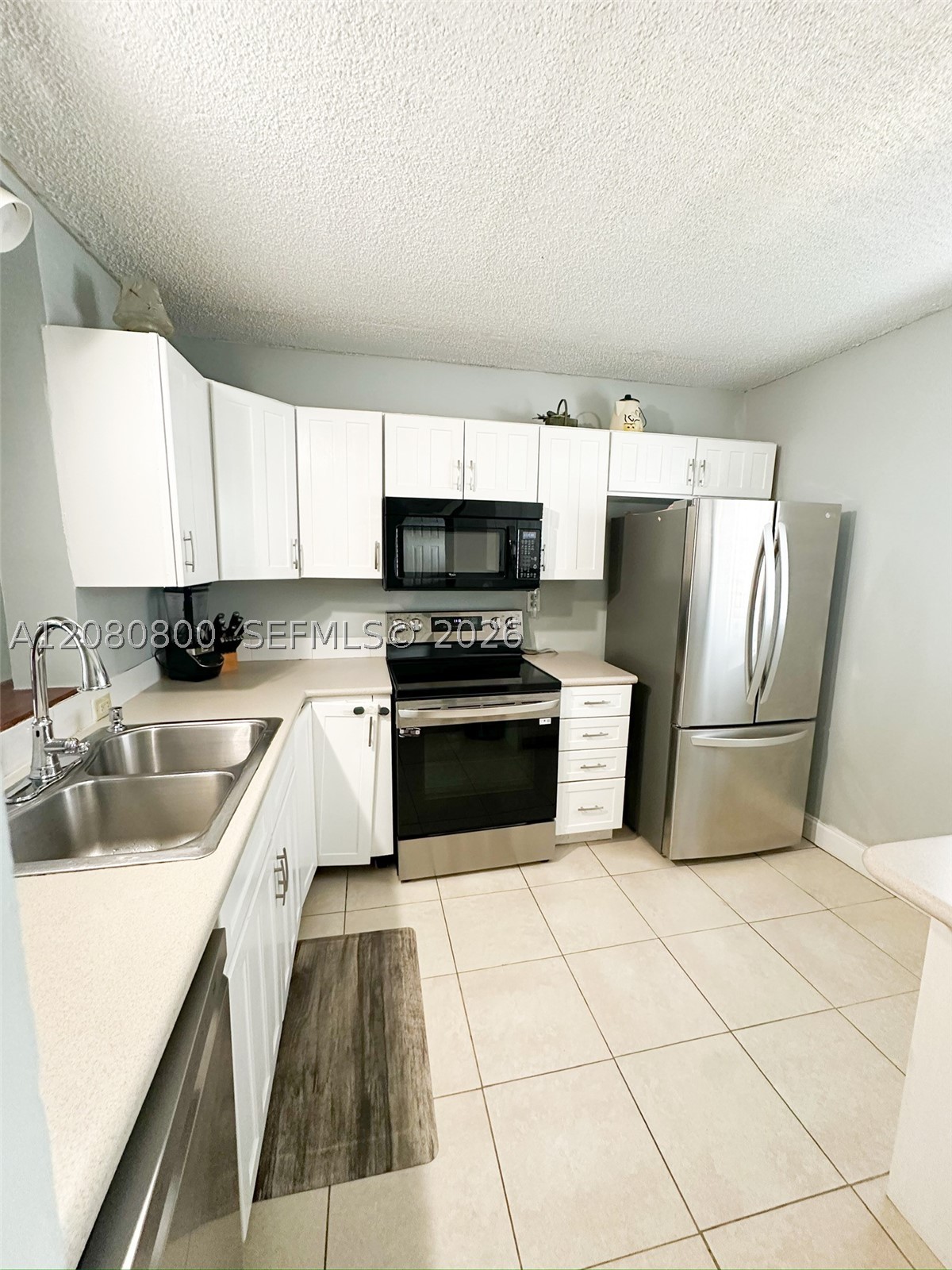 2860 Somerset #400K - 2860 Somerset #400K, Lauderdale Lakes, FL 33311 Luxury Property | Jose Angel Pina