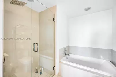 45 SW 9th #2103, Miami, FL 33130 - Photo 21