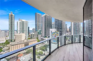45 SW 9th, Miami, FL 33130 - Photo 11