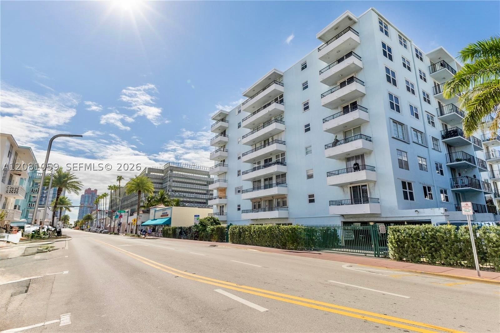 720 Collins #204