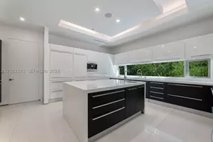9407 E Broadview, Bay Harbor Islands, FL 33154 - Photo 11