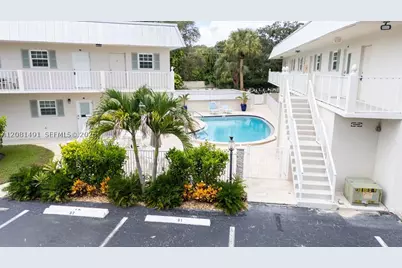 900 Jasmine #105A, Vero Beach, FL 32963 - Photo 3