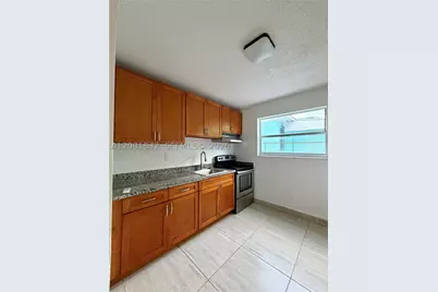 1045 SW 4th #2, Miami, FL 33130 - Photo 5